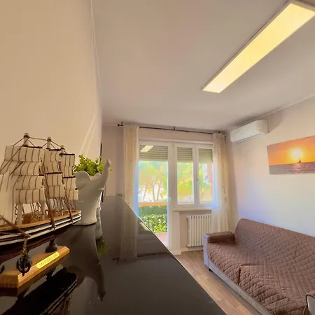 2 Passi Dal Mare&parcheggio Privato